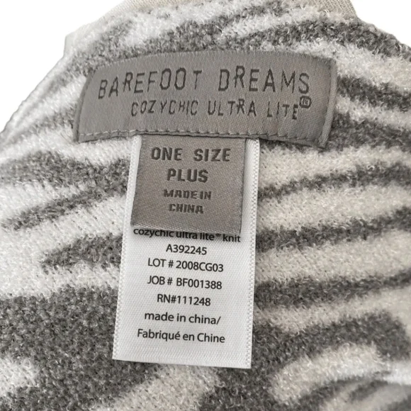 Barefoot Dreams Cream and Gray Animal Print Poncho - Picture 4 of 4